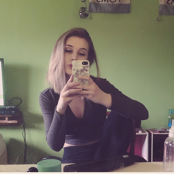 Meet your Posher, Kaleigh - Picture 1 of 1